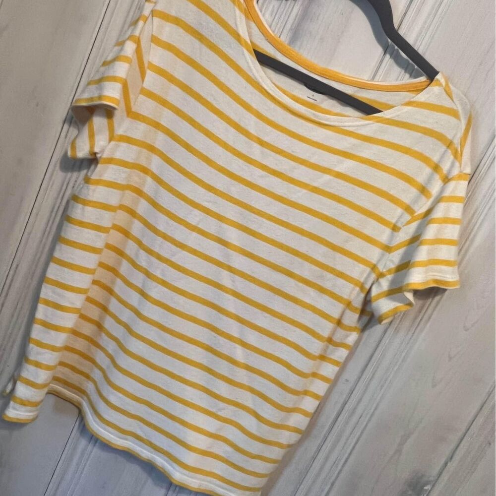 Old Navy women’s size large, yellow, and white striped top